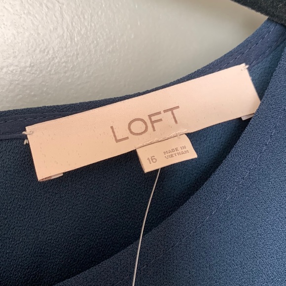 Loft Shift Dress - Picture 3 of 5